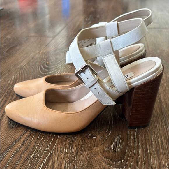 Clarks Tan and White Heels with Chunky Block Heel - Picture 3 of 11
